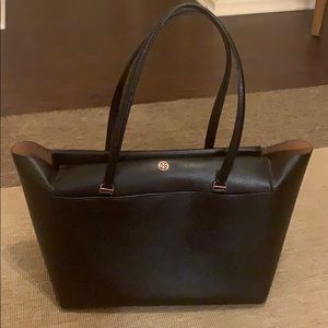 Tory Burch Tote!! GREAT condition!!